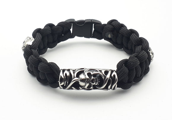 Paracord skull bracelet with buckle