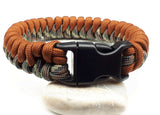 Paracord bracelet with buckle